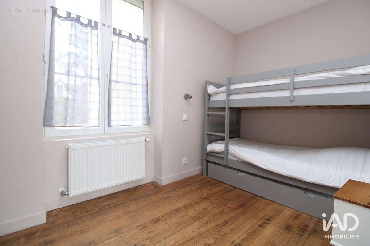 Photo 7 - Commerce à CHAUMONT-SUR-LOIRE