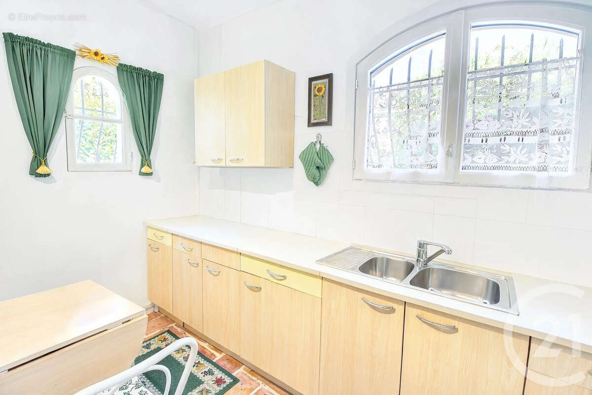 Maison 133 m² à Chateauneuf-Grasse  - photo 16