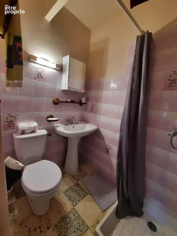 Opportunité à saisir : maison de village T3 à rénover à Cornus - photo 9