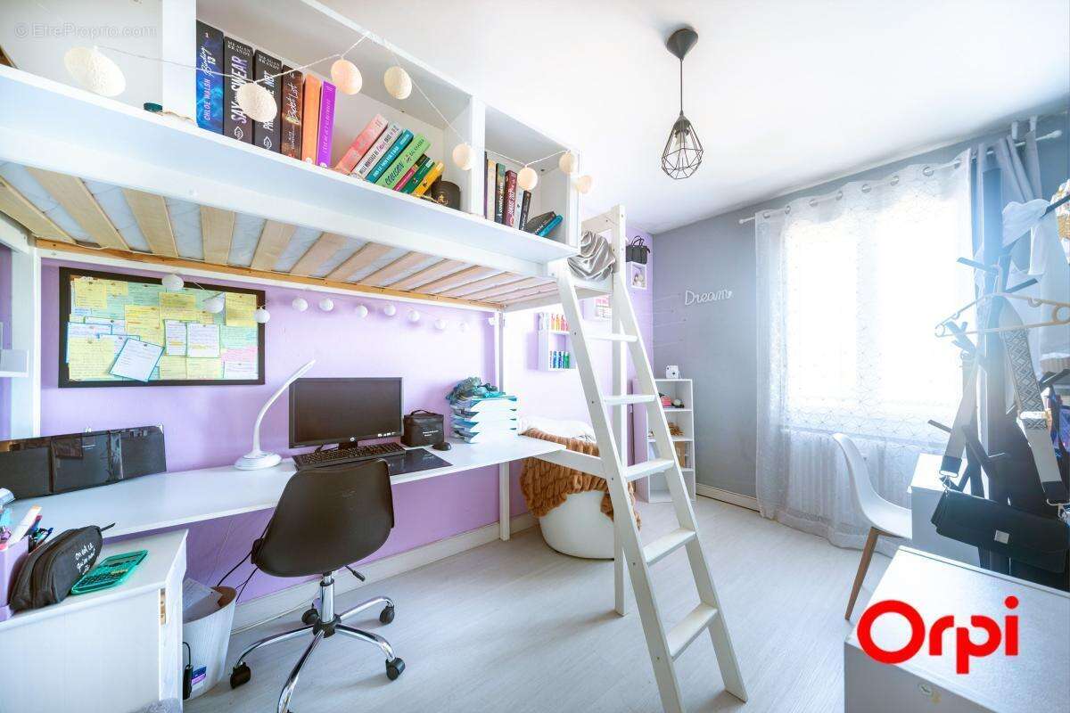 Appartement à CHARNAY-LES-MACON