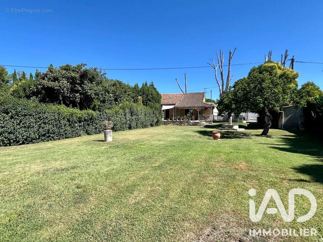 Maison 137 m² à Rodilhan  - photo 2