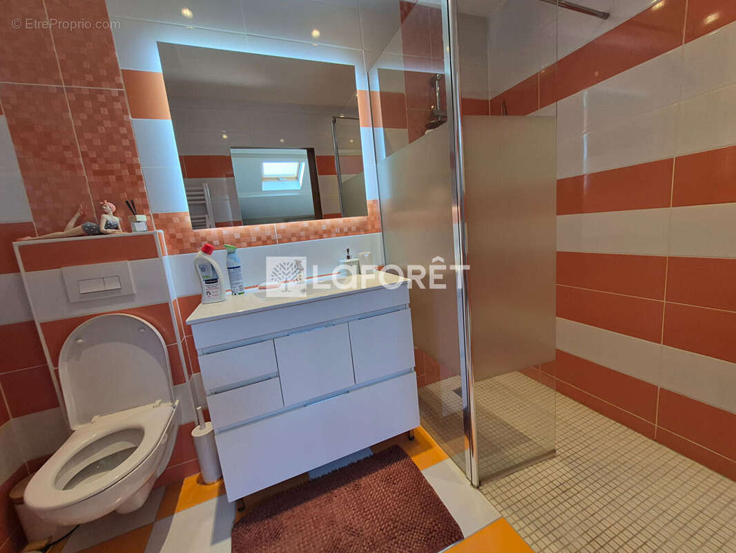 Maison de caractère, 3 chambres, piscine et dépendances - photo 13