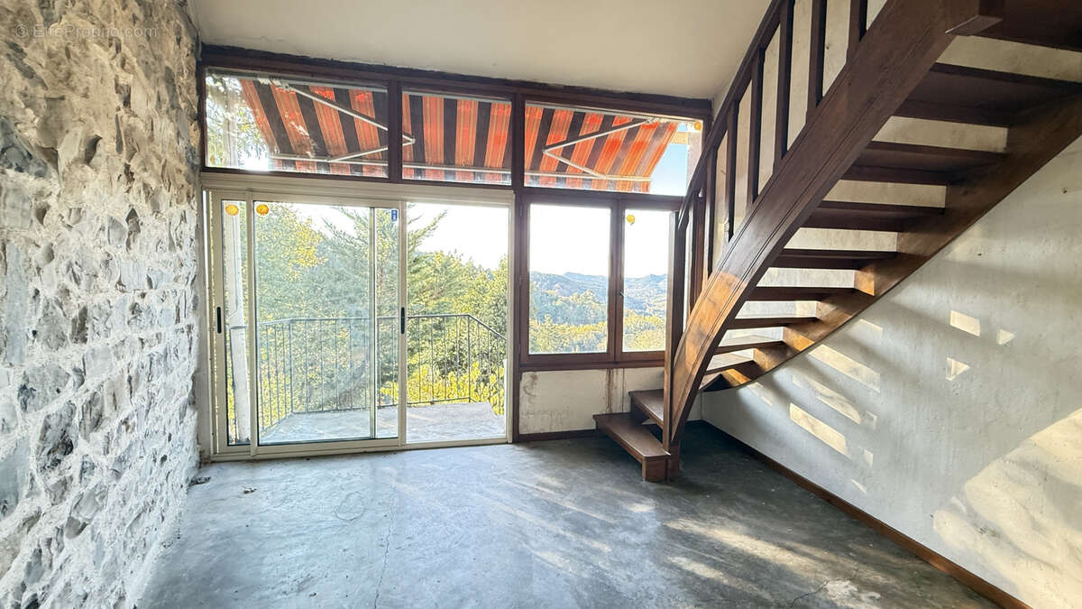 Maison à SAINT-SEBASTIEN-D'AIGREFEUILLE