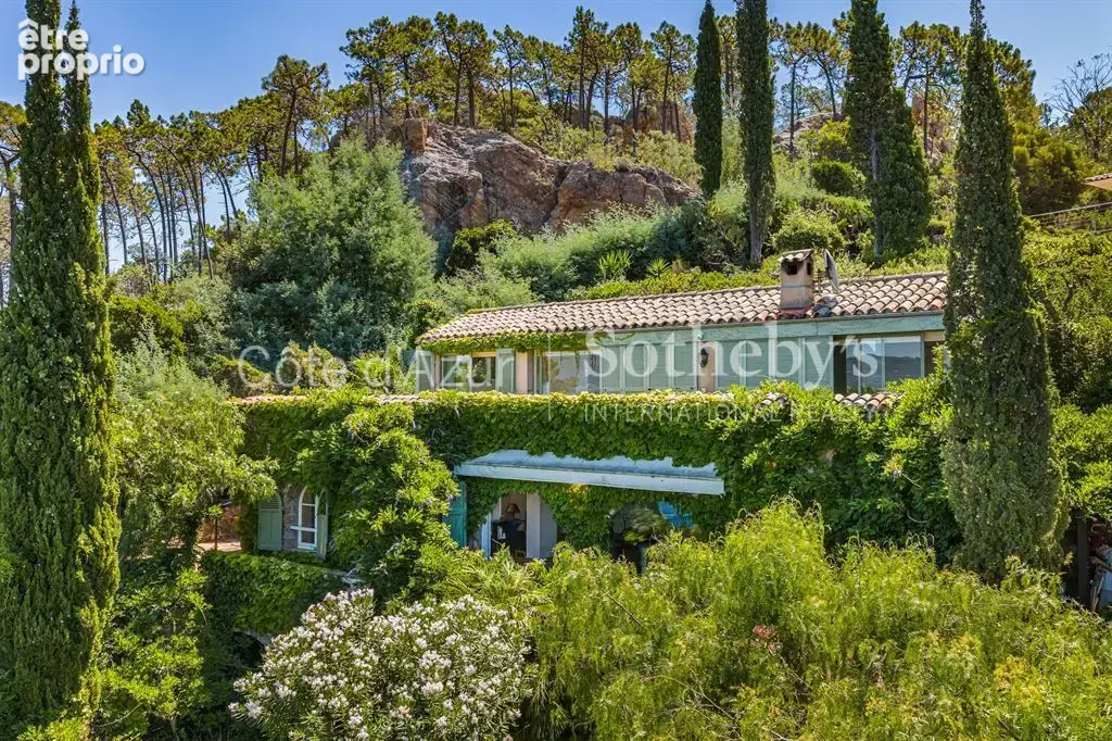 Théoule-sur-Mer – Villa provençale de 180 m² avec vue mer panoramique, piscine et hammam - photo 3