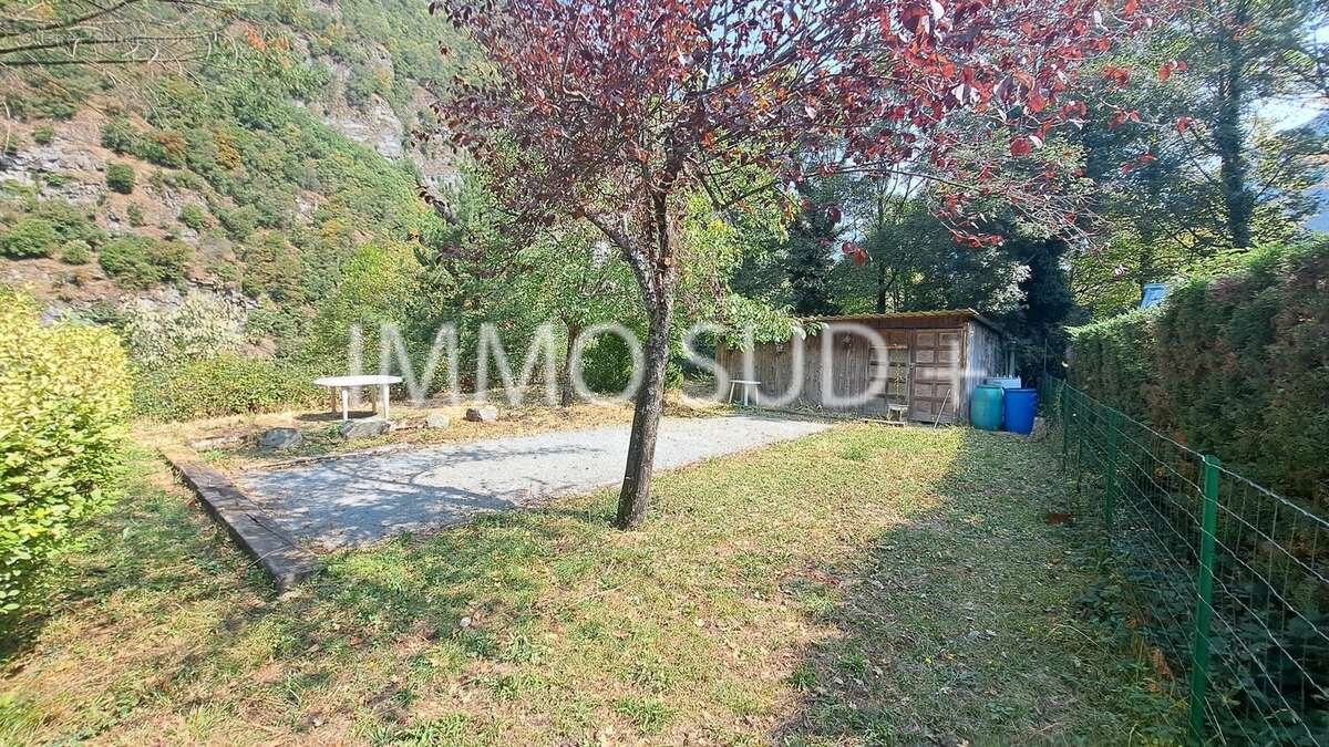 Maison 100 m² à Livet-Et-Gavet  - photo 10