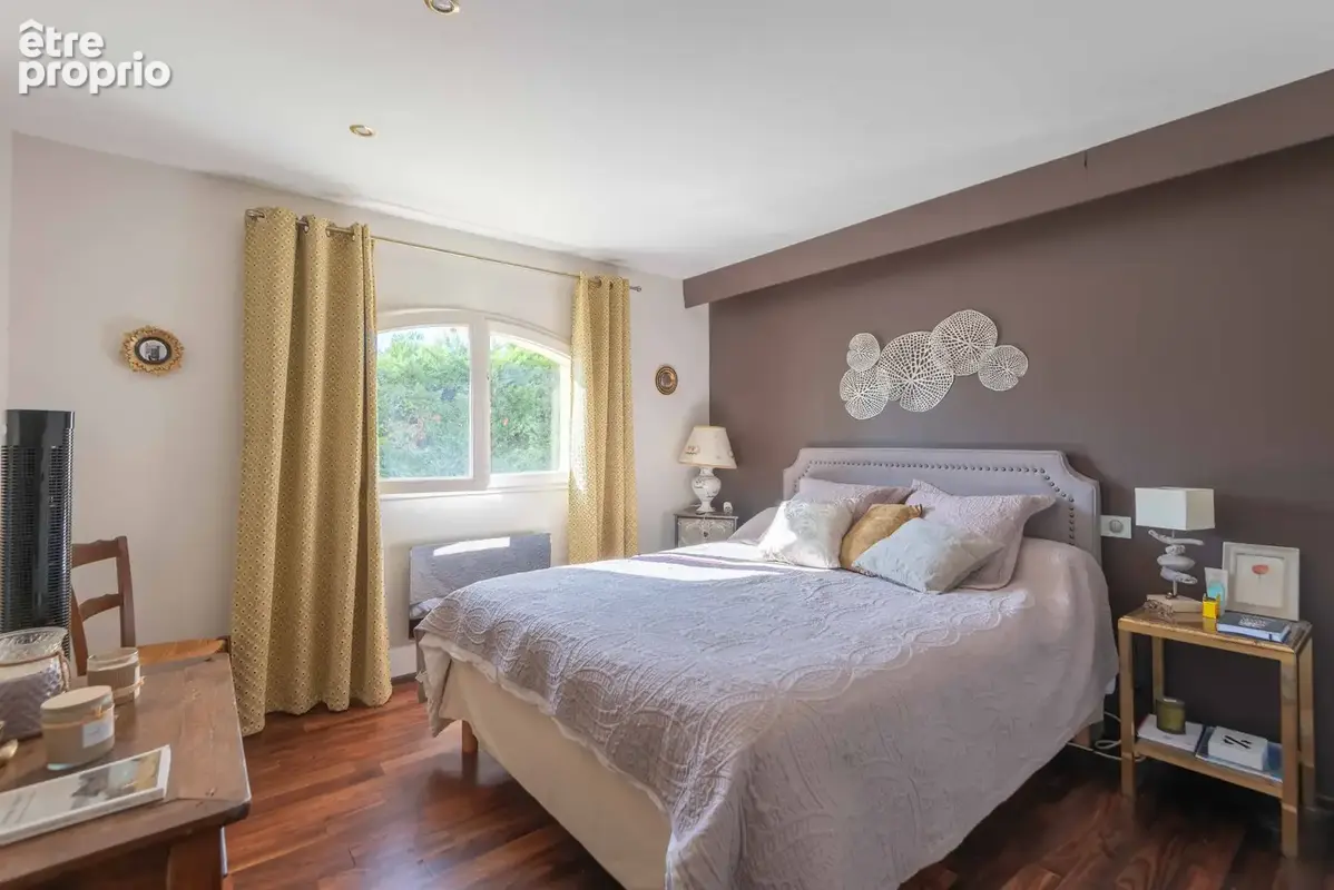 Villa de 339 m2 - 6 chambres - sur 3200 m2 - photo 17