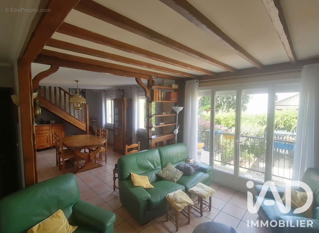 Maison 108 m² à Gagny  - photo 2