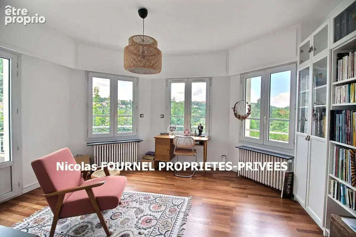 Saint Etienne maison de Maître de 275 m²  5 chambres, avec piscine, dépendance et carport sur 1900m² de terrain - photo 10