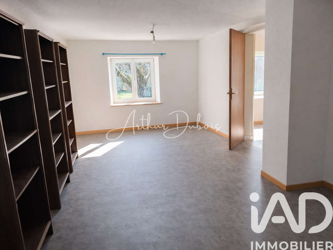 Maison 218 m² à Foussemagne  - photo 8