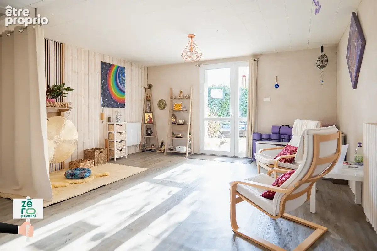 Maison familiale avec piscine, beaux volumes et terrain arboré à La Châtaigneraie - photo 15