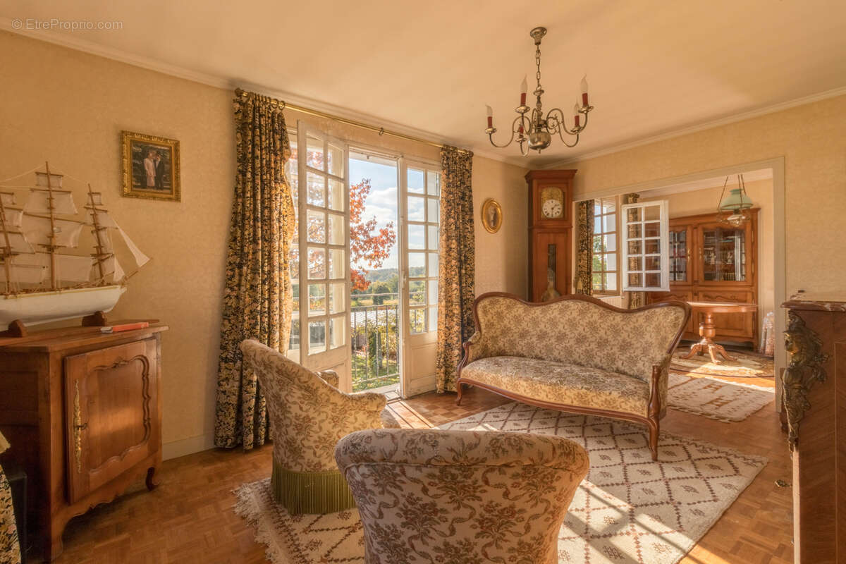 Maison à SAINT-MEDARD-SUR-ILLE