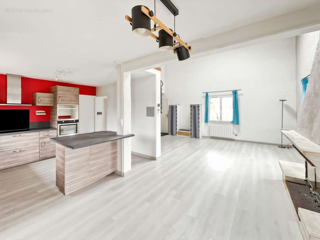 Maison 181 m² à Saint-Lys  - photo 4