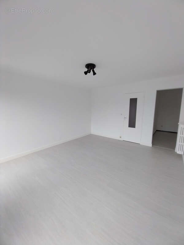 Canclaux  T1 AVEC PLACE DE PKG 7eme étage - photo 2