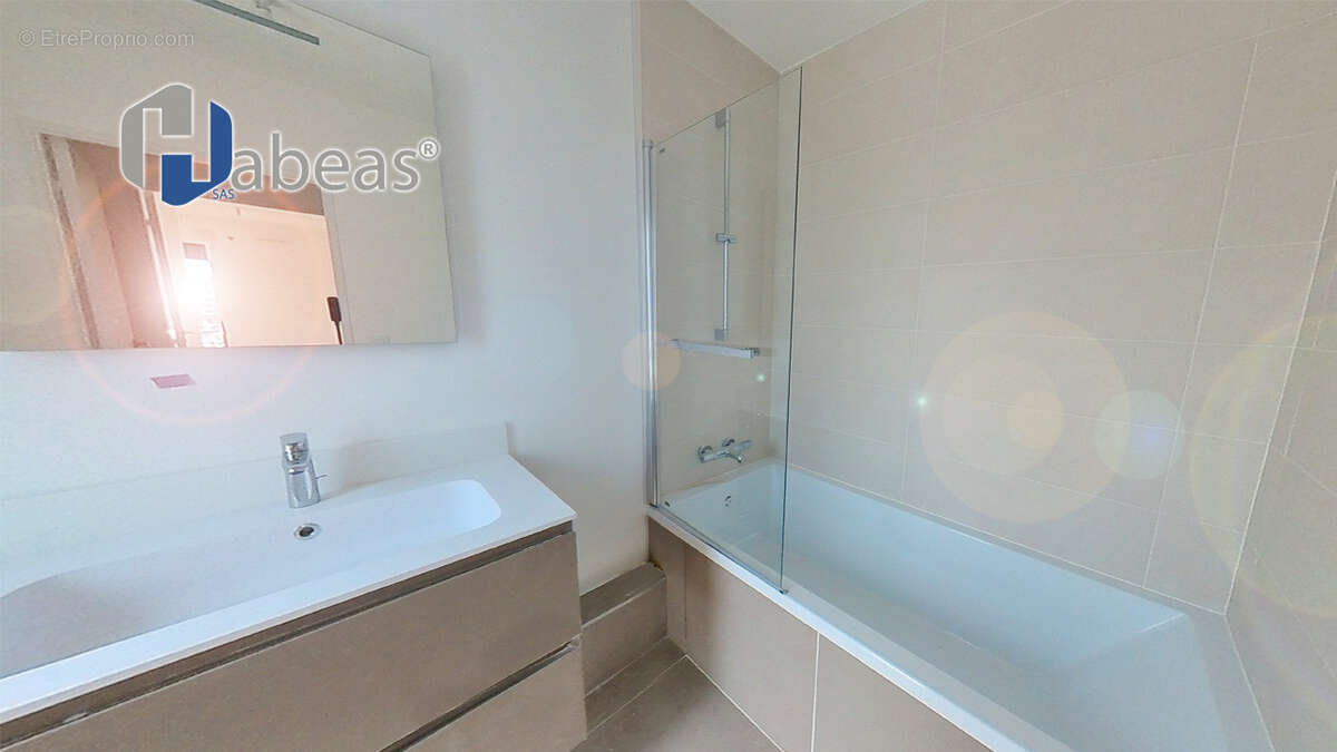 Attique d'Exception : T5 de 95.60 m² avec Terrasse Plein Ciel de 65.60m², Parkings  et cave - photo 10