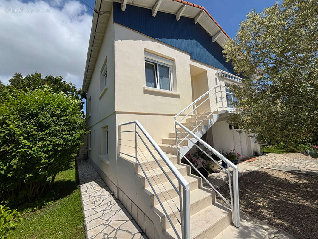 Maison à SAUJON