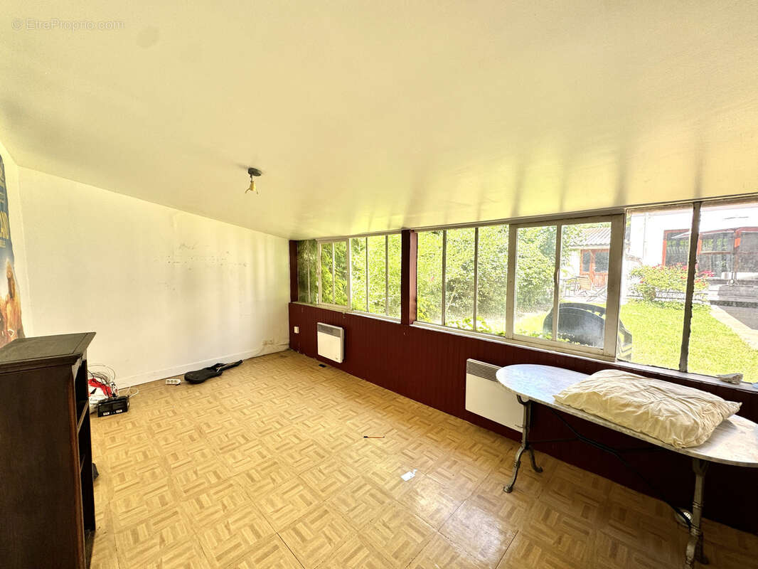 Appartement à CHARENTON-LE-PONT