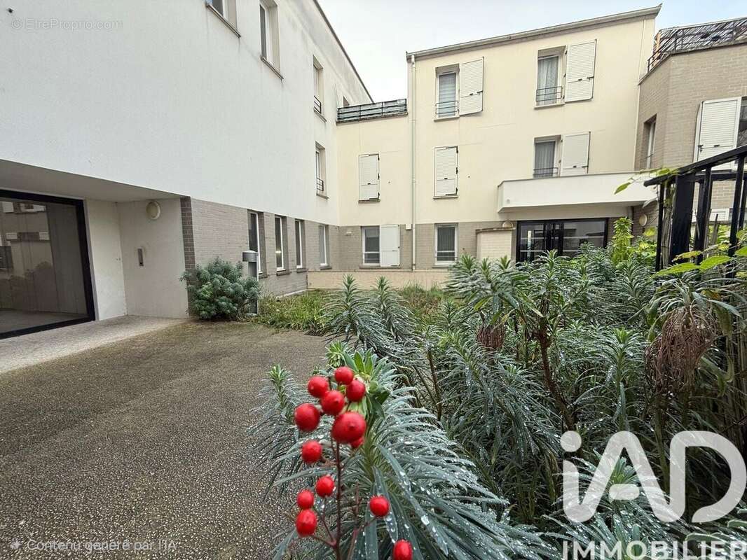 Appartement 74 m² à Stains  - photo 8