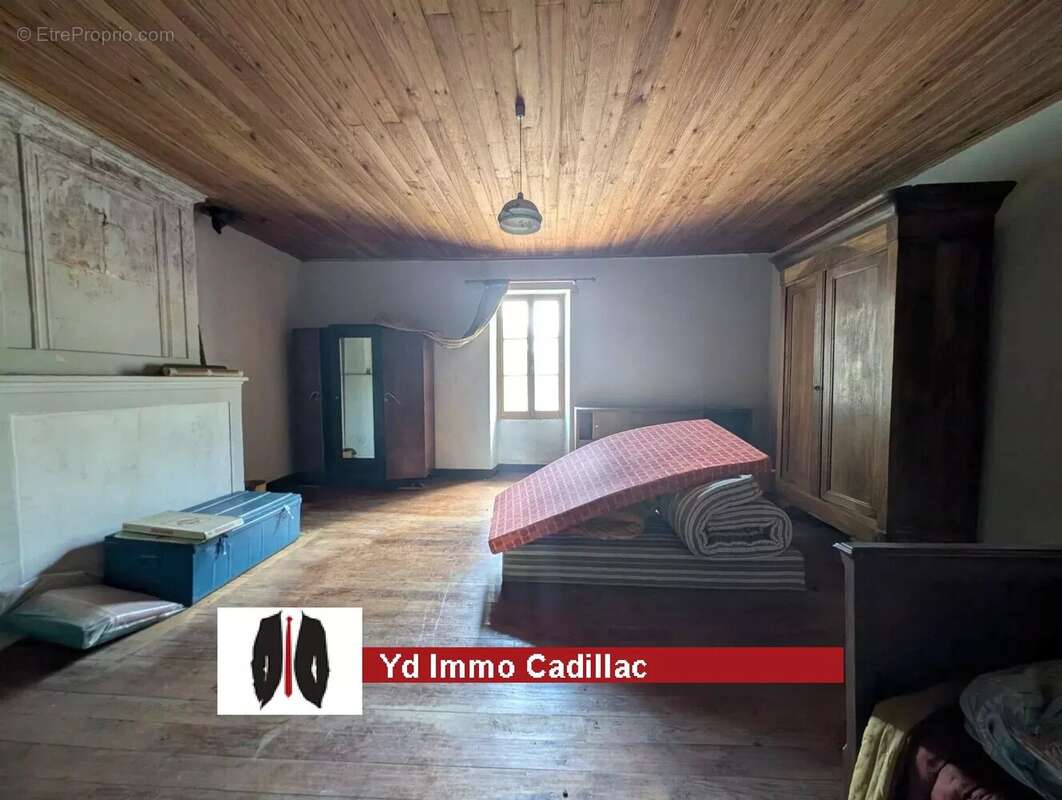 Appartement à BELLEBAT