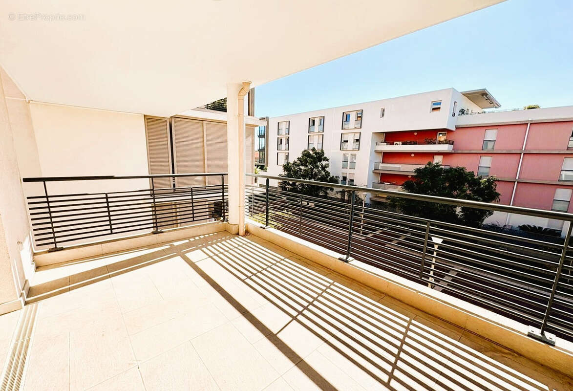 Appartement à FREJUS