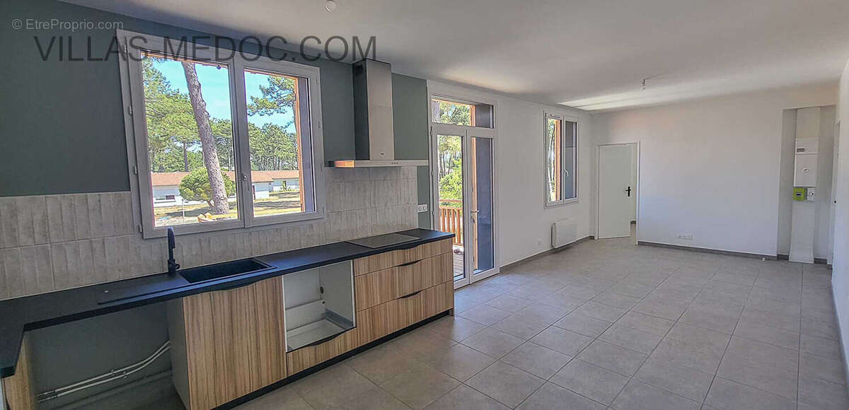 Appartement à VENDAYS-MONTALIVET