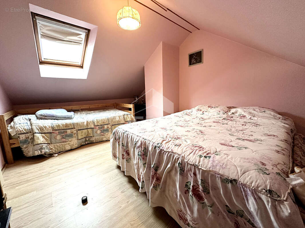 Maison à VILLENEUVE-LA-GUYARD