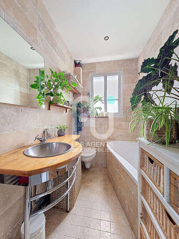 Appartement à ASNIERES-SUR-SEINE