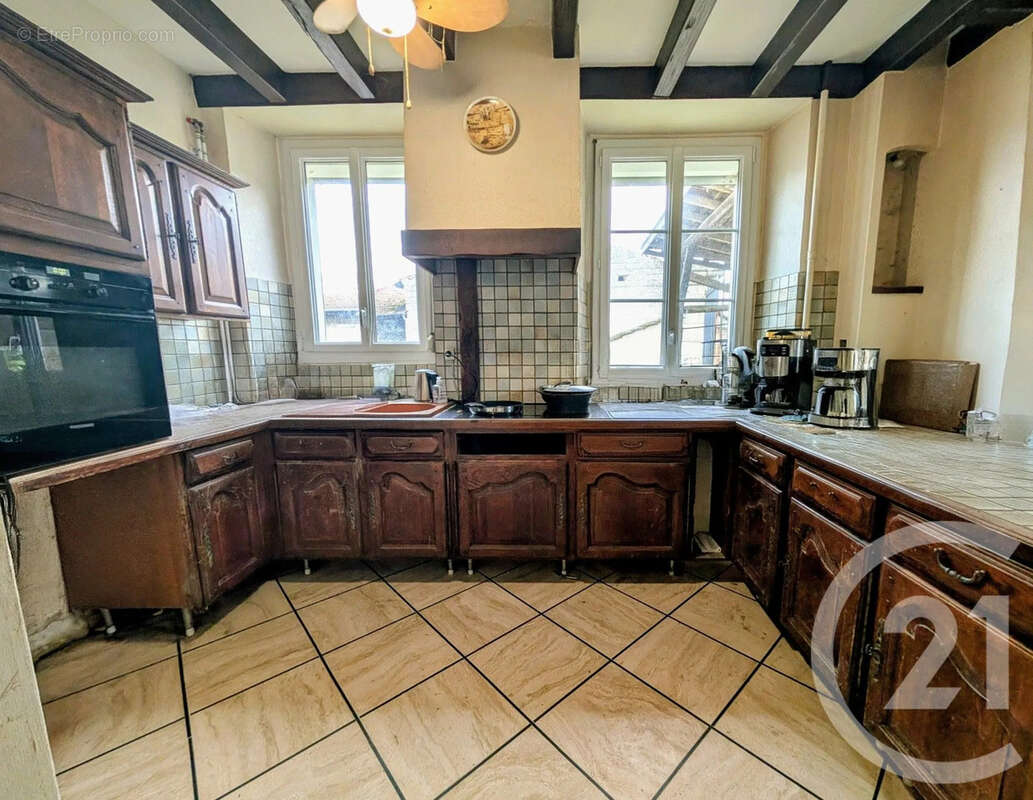 Maison à ECURY-SUR-COOLE