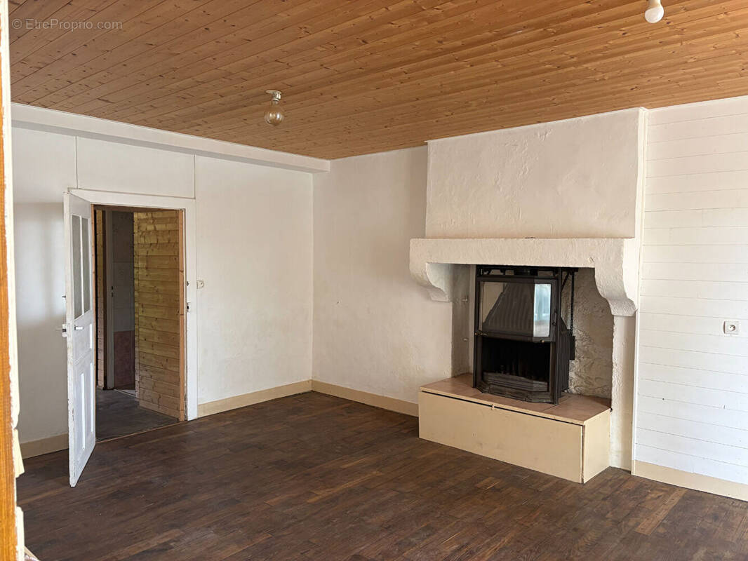 Maison à LA CHAPELLE-NEUVE