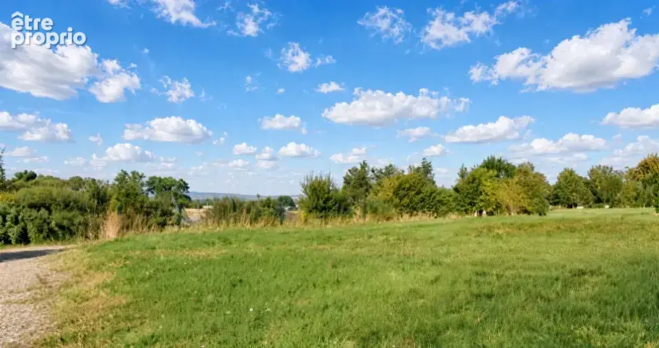 Terrain à GENAY