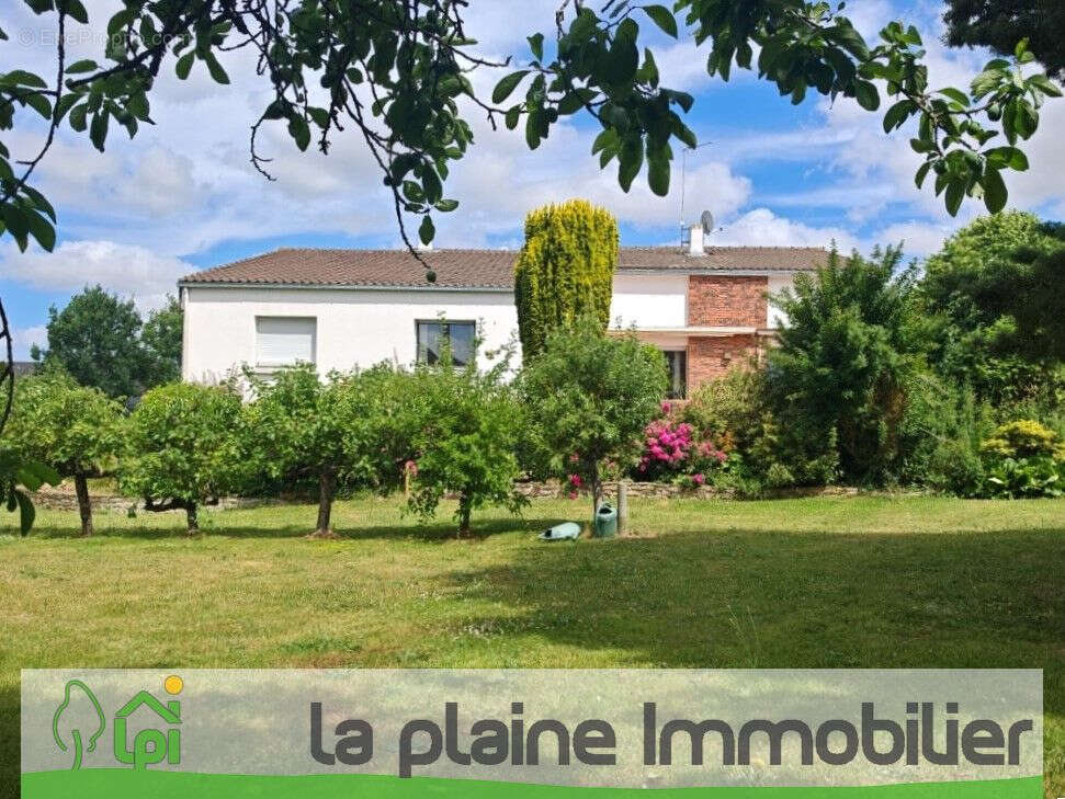 Maison à SAINT-MARTIN-DE-FONTENAY