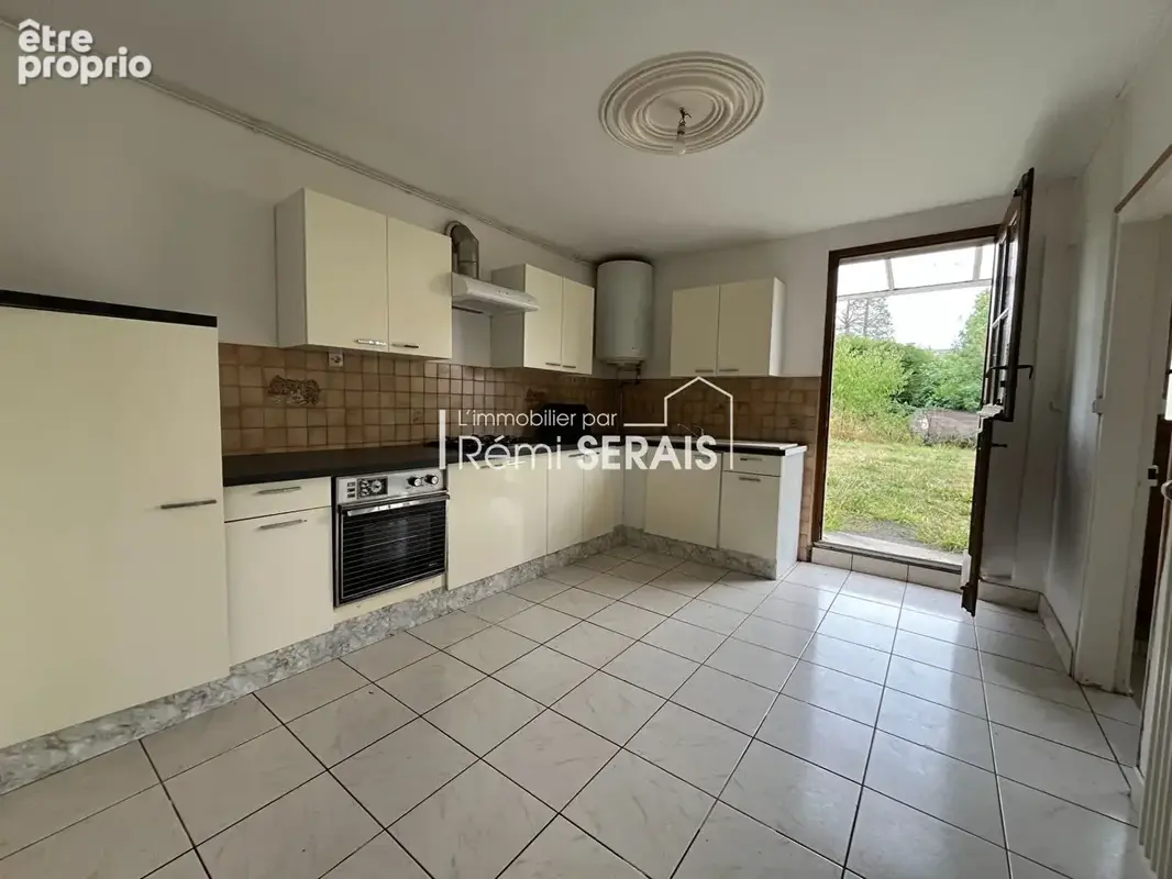 Domfront Maison proche centre 2 chambres - jardin : idéal investisseur - photo 2