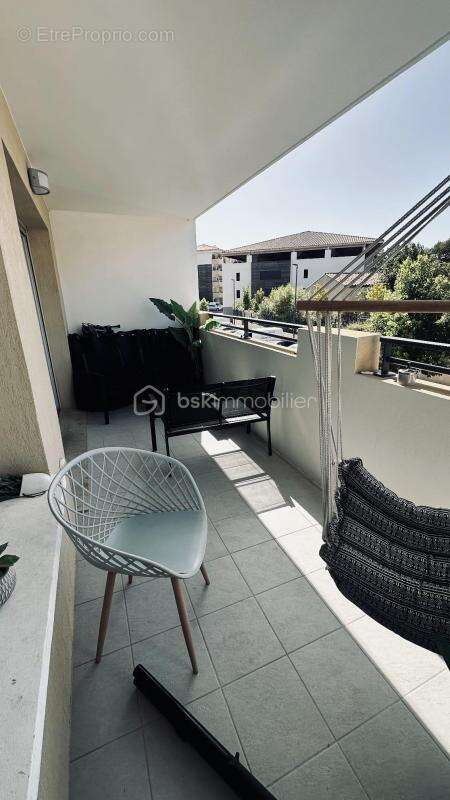 Appartement à LE MUY