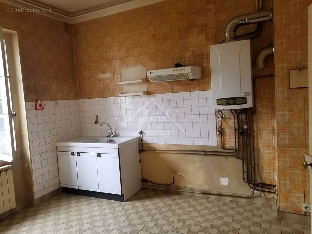 Maison à COSNE-D&#039;ALLIER