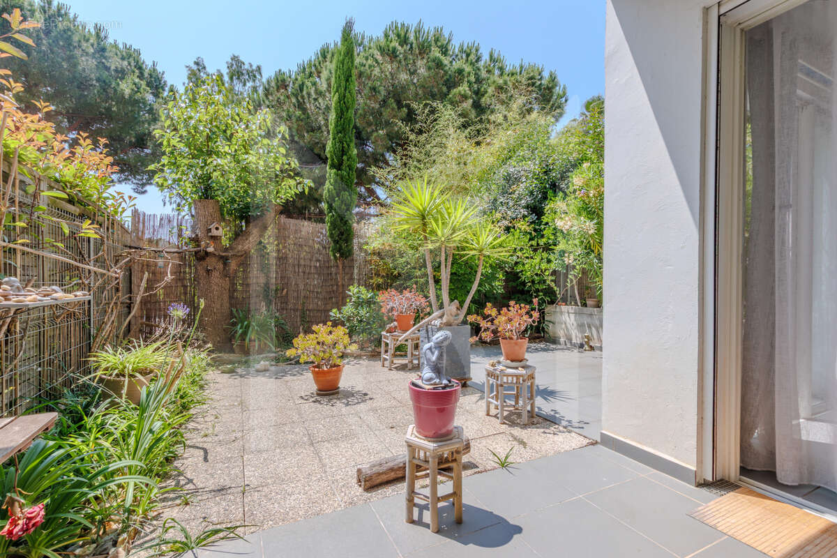 Appartement à LA LONDE-LES-MAURES