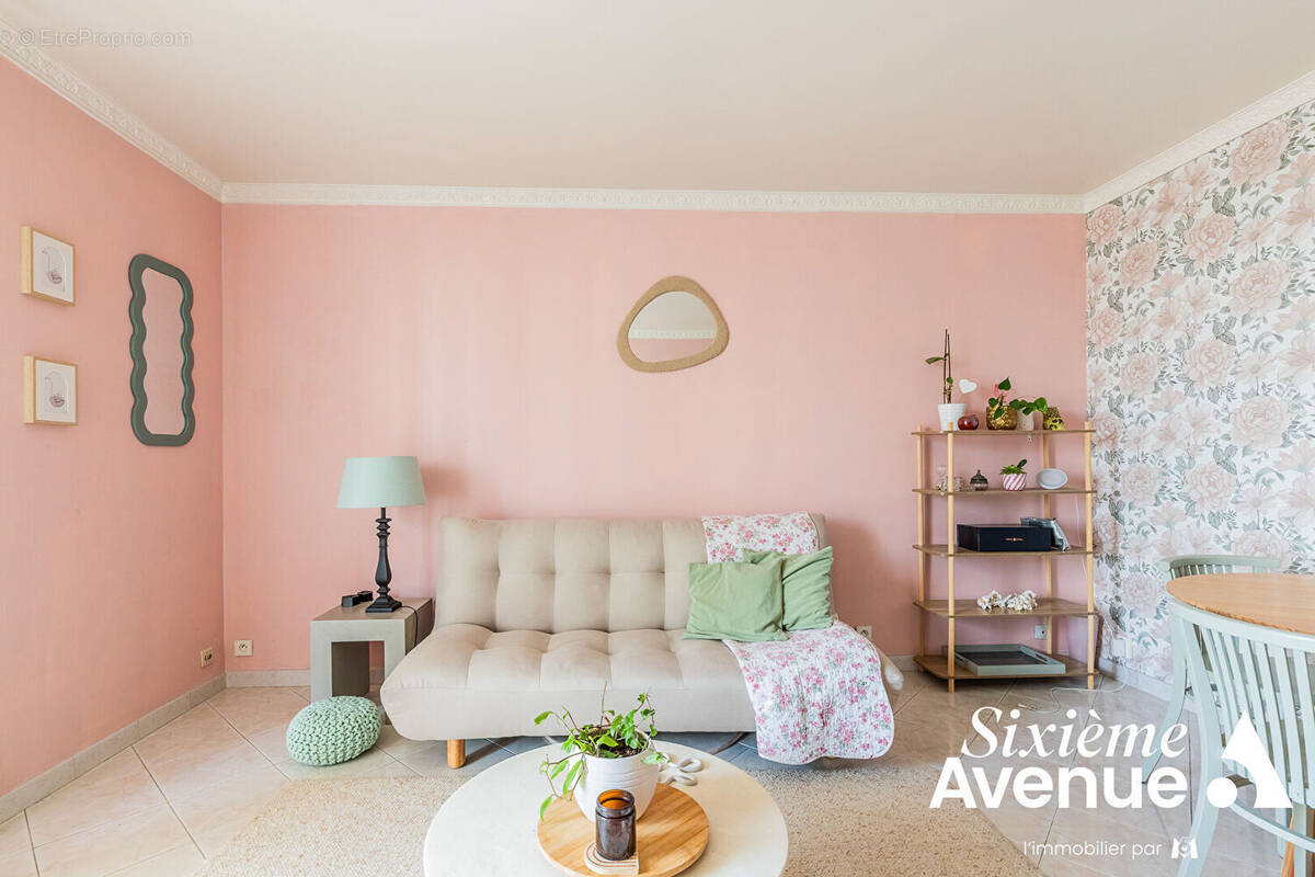 Appartement à CHILLY-MAZARIN