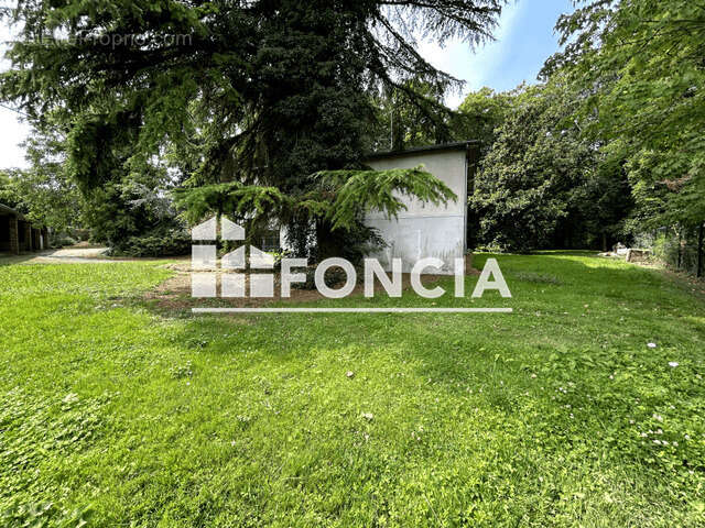 Maison à FONTENAY-LE-VICOMTE