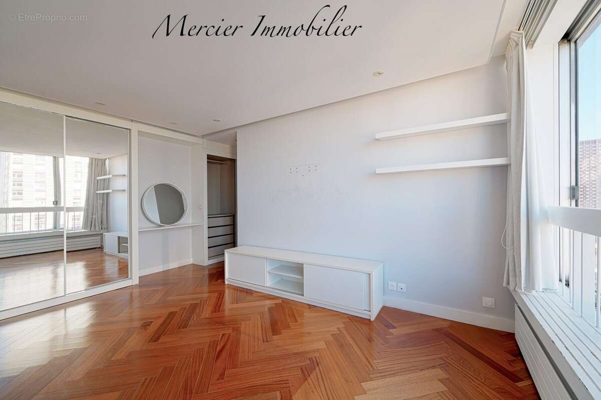 Appartement à PARIS-15E