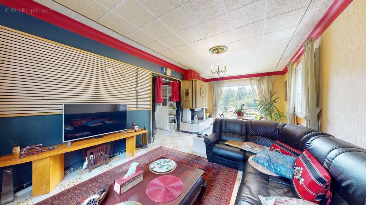 À VENDRE – Maison familiale avec vue panoramique à Pollionnay (Hameau de Larny) - photo 4