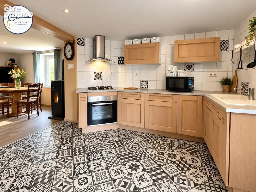 Maison - 145 m2 - 7 pièces - photo 3