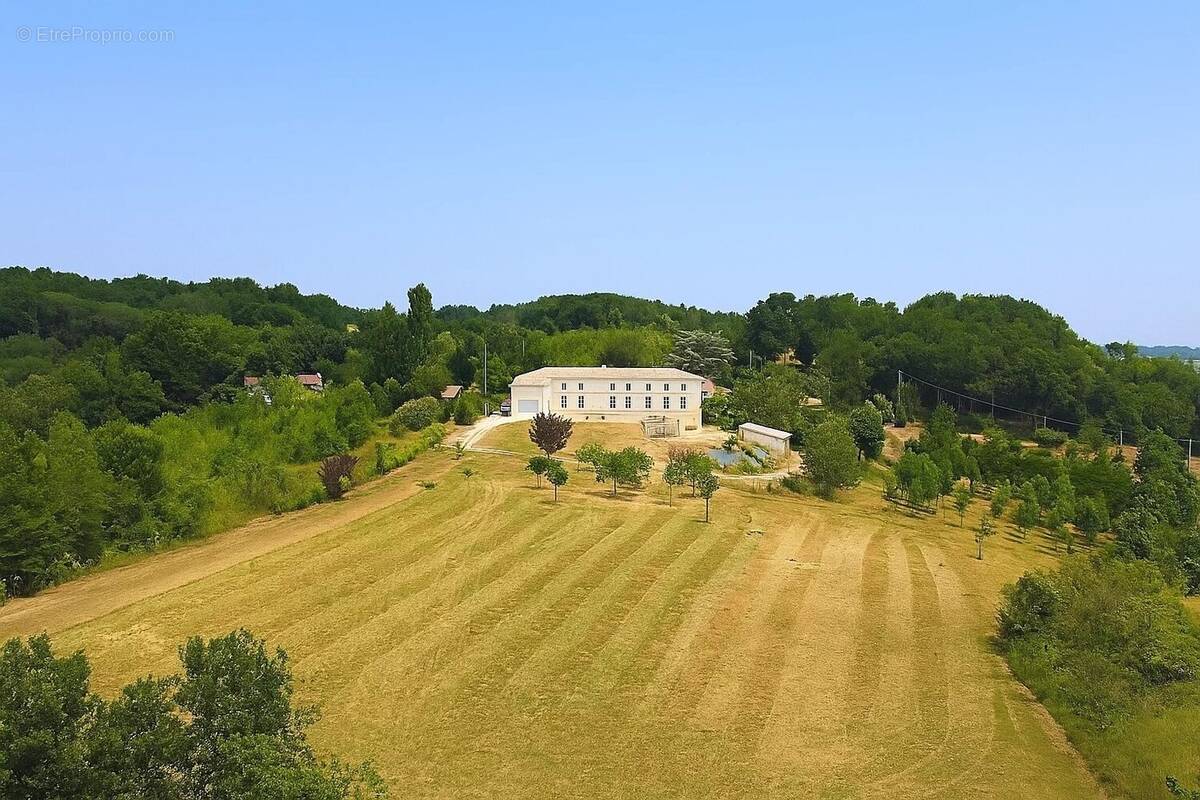 Maison à SAINT-GEORGES-DES-AGOUTS