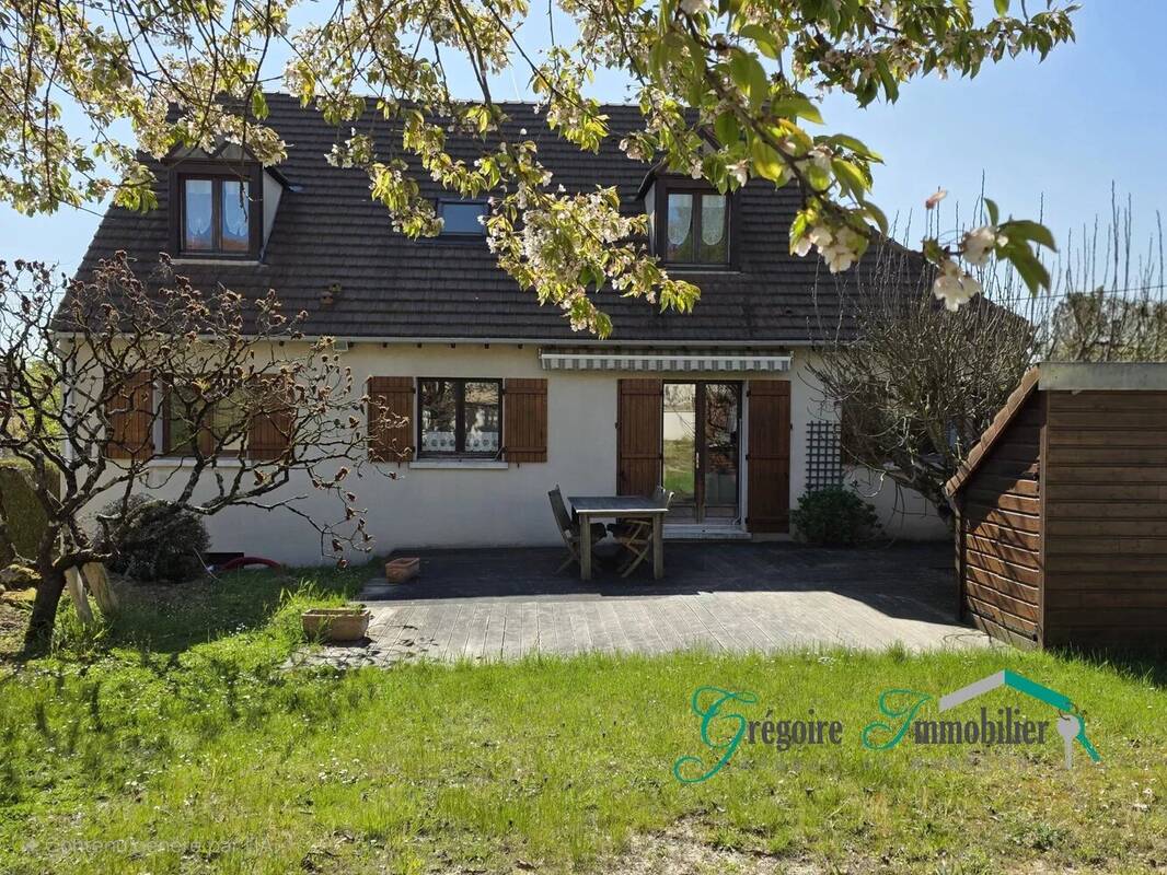 Maison à MONTIGNY-SUR-LOING