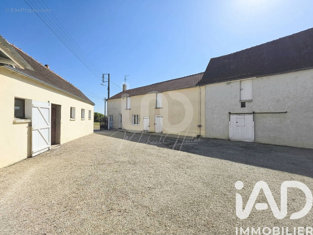 Photo 1 - Maison à LA LOUPTIERE-THENARD