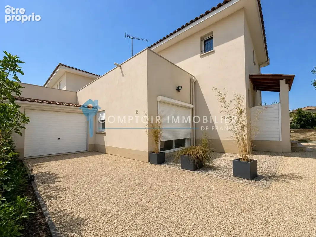 A vendre dept 30 (gard) aimargues villa 3 chambres jardin garage et piscine - photo 8