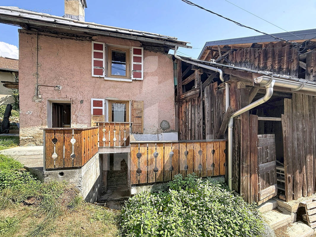 Charmante maison de village avec dépendance   Entre Doucy et Valmorel - photo 1