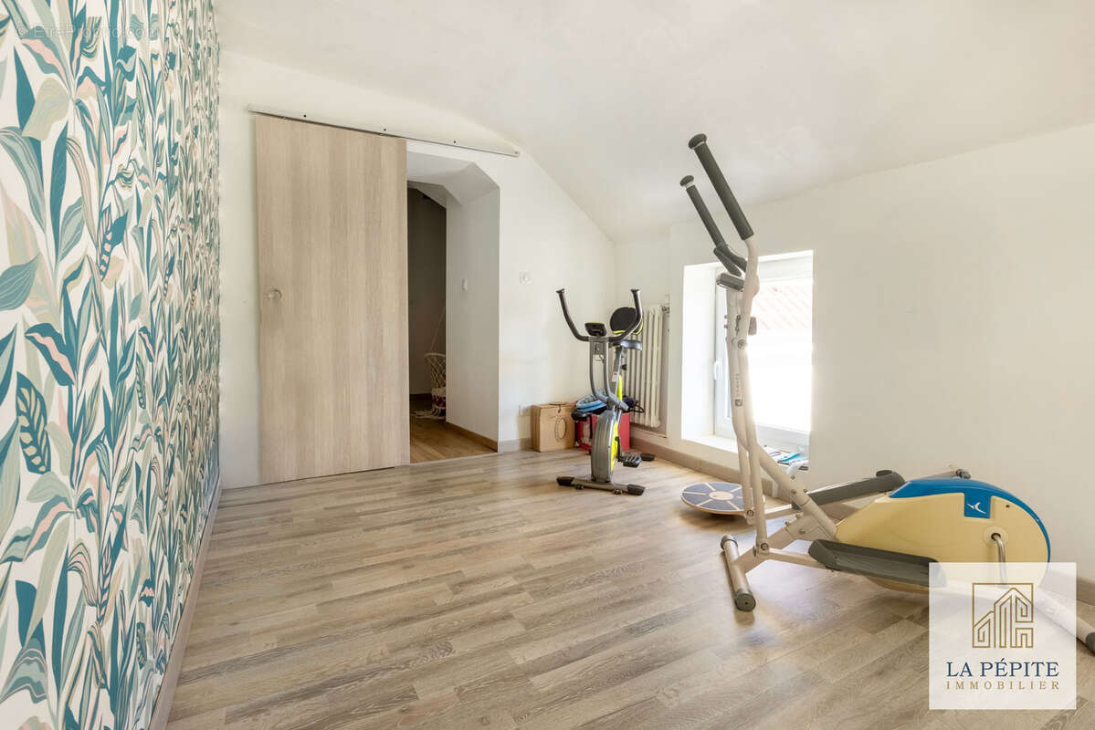 Maison à BRUILLE-SAINT-AMAND