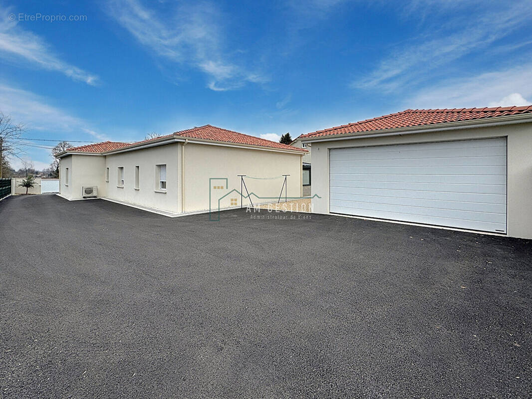 Maison à SAINT-JUNIEN