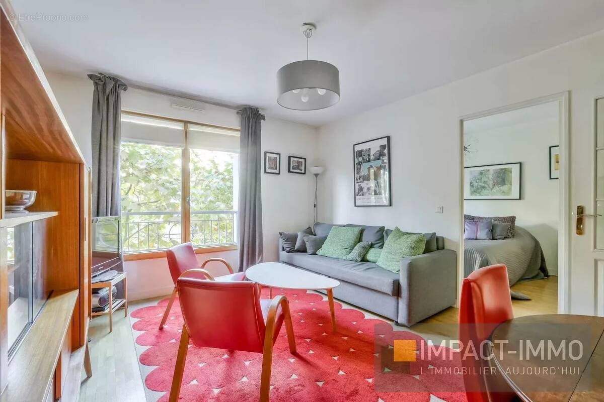 Appartement à LA GARENNE-COLOMBES
