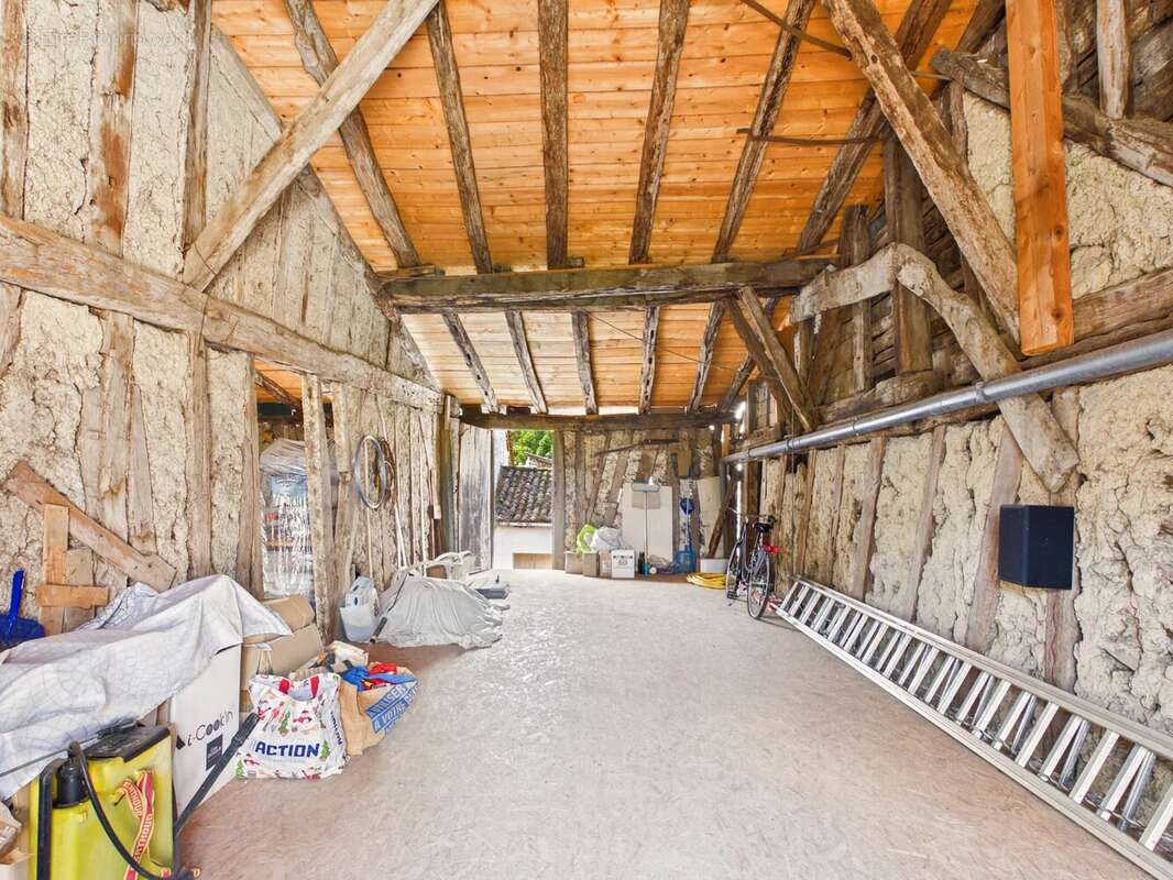 Maison de village avec grand cours - photo 16