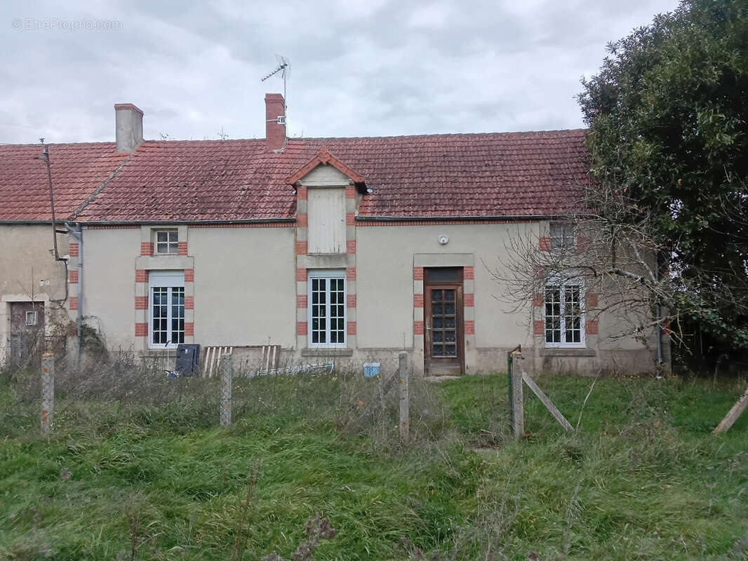 Maison à PRECY