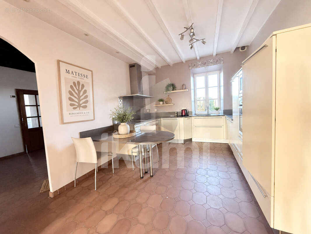 Maison à CHATEAUNEUF-DE-GALAURE
